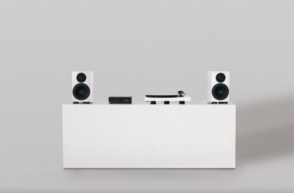 Pro-Ject Colourful 2, equipo todo-en-uno, amplificador integrado, bluetooth, altavoces librero, tornamesa, tocadiscos, Hi-Fi, vinilos Heredia Costa Rica